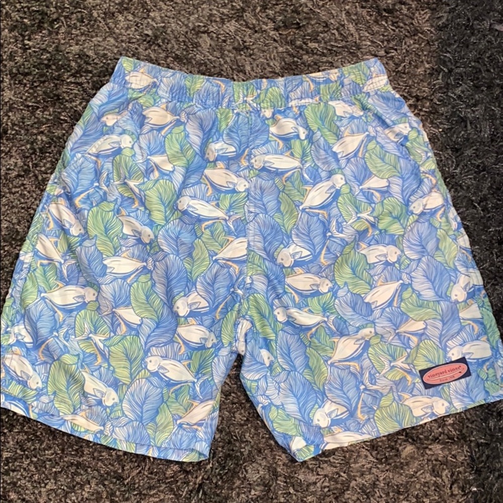 Vineyard Vines men’s XS bathing suit
